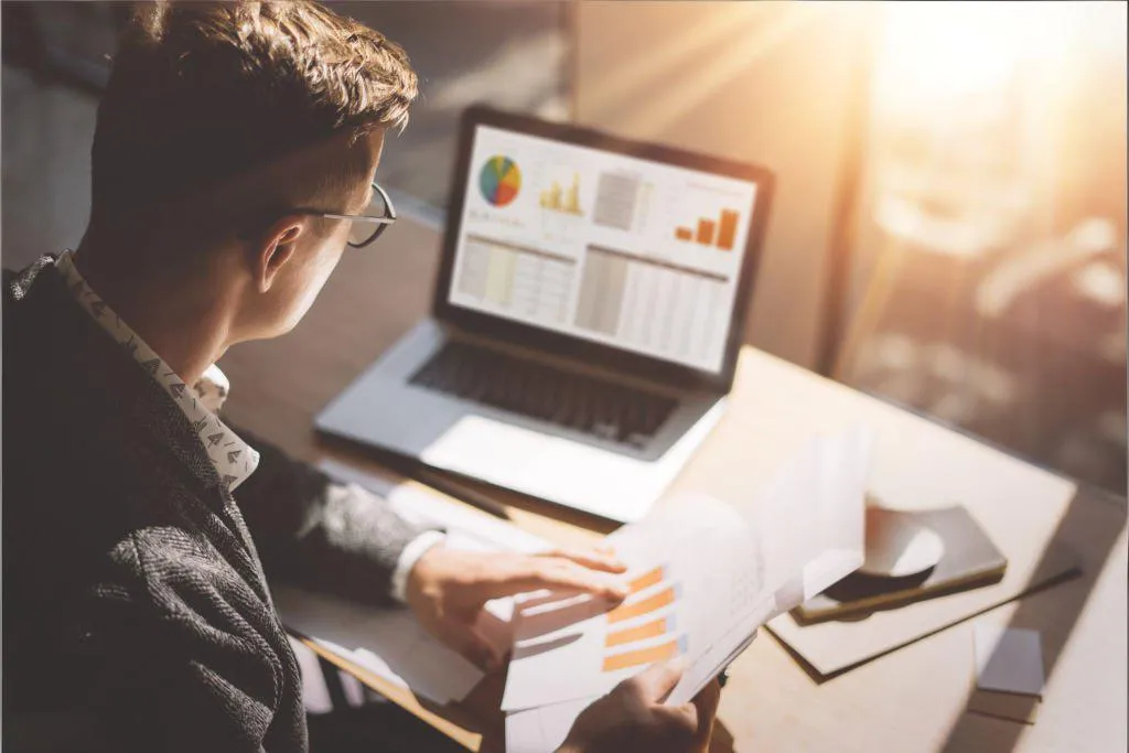 投資家と金融アナリスト